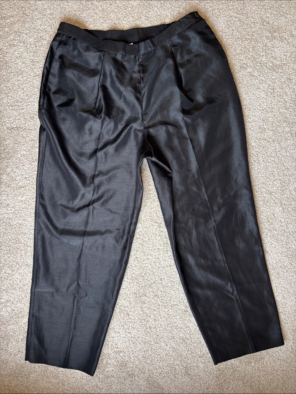 Joan Leslie Woman - Black Dress Pants with Pleated Front